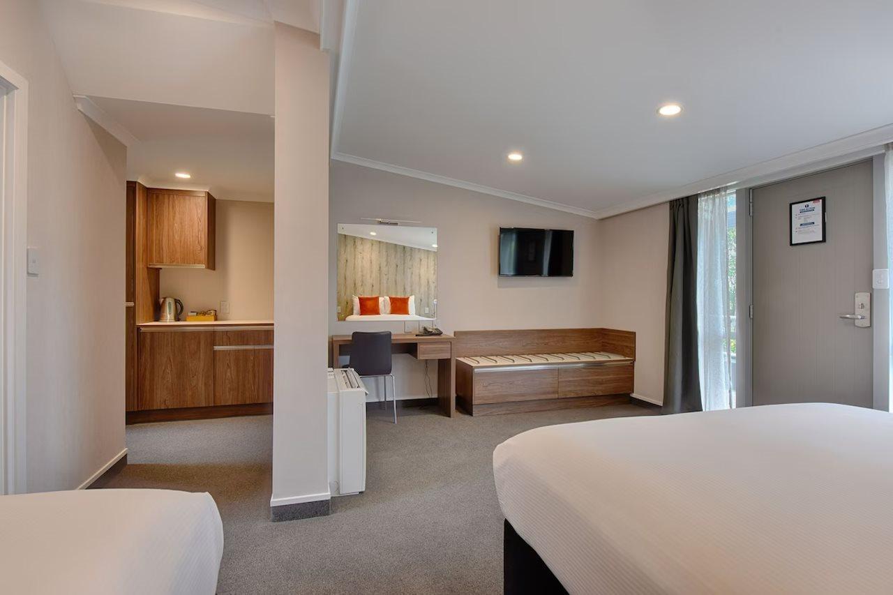 ฮาร์ทแลนด์โฮเต็ลครอยดอน Hotel กอร์ ภายนอก รูปภาพ