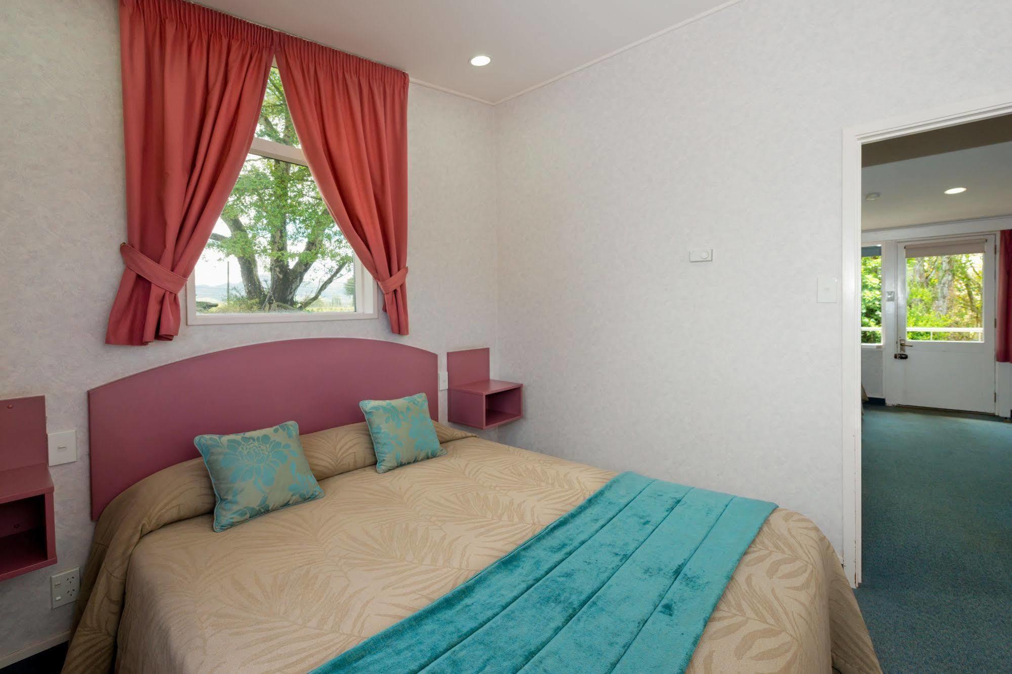 ฮาร์ทแลนด์โฮเต็ลครอยดอน Hotel กอร์ ภายนอก รูปภาพ