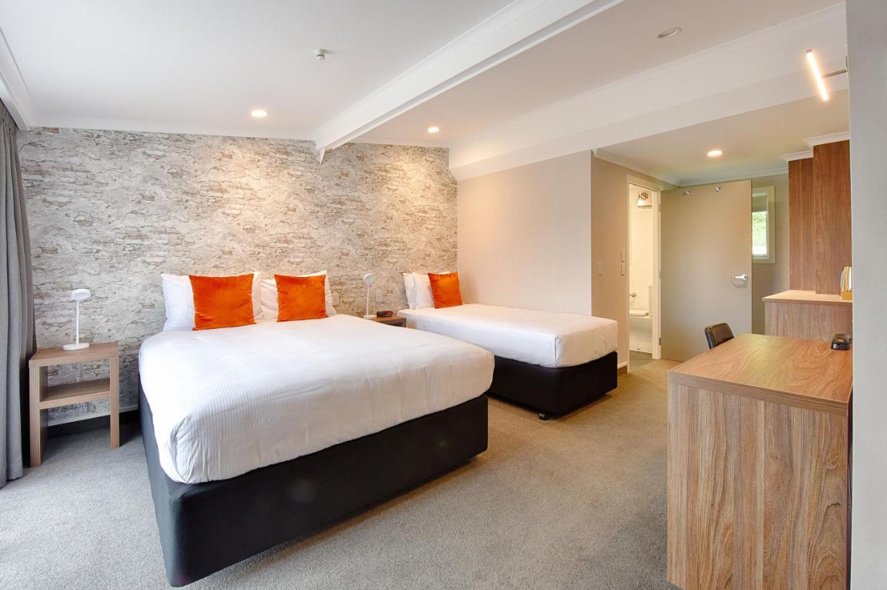 ฮาร์ทแลนด์โฮเต็ลครอยดอน Hotel กอร์ ภายนอก รูปภาพ