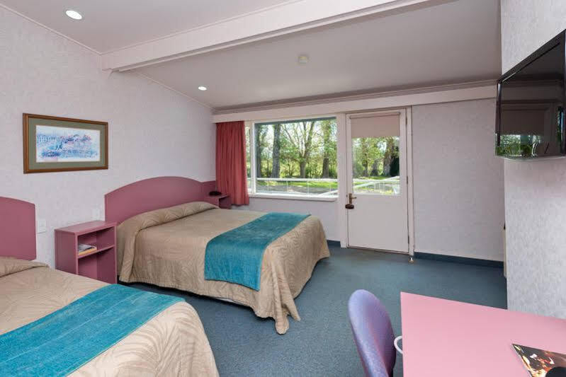ฮาร์ทแลนด์โฮเต็ลครอยดอน Hotel กอร์ ภายนอก รูปภาพ